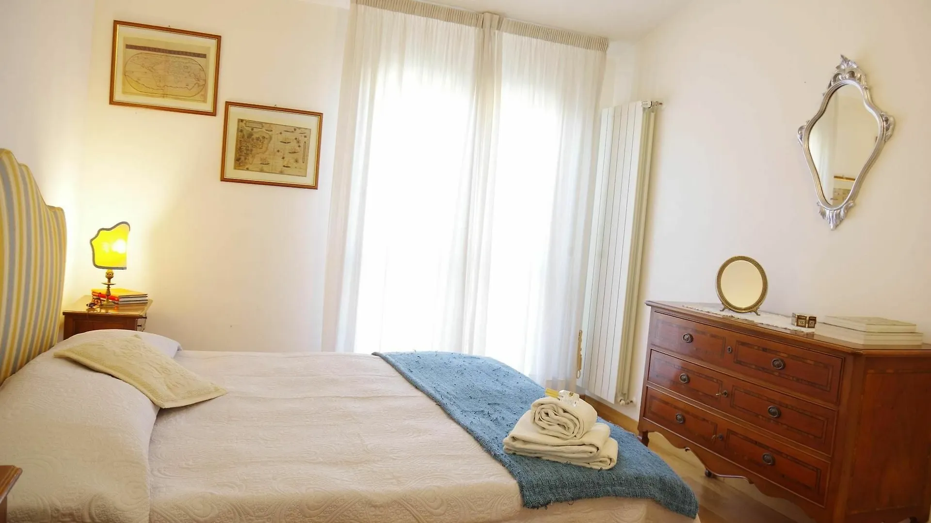 Apartment With 2 Bedrooms In Viareggio, With Balcony And Wifi - 300 M