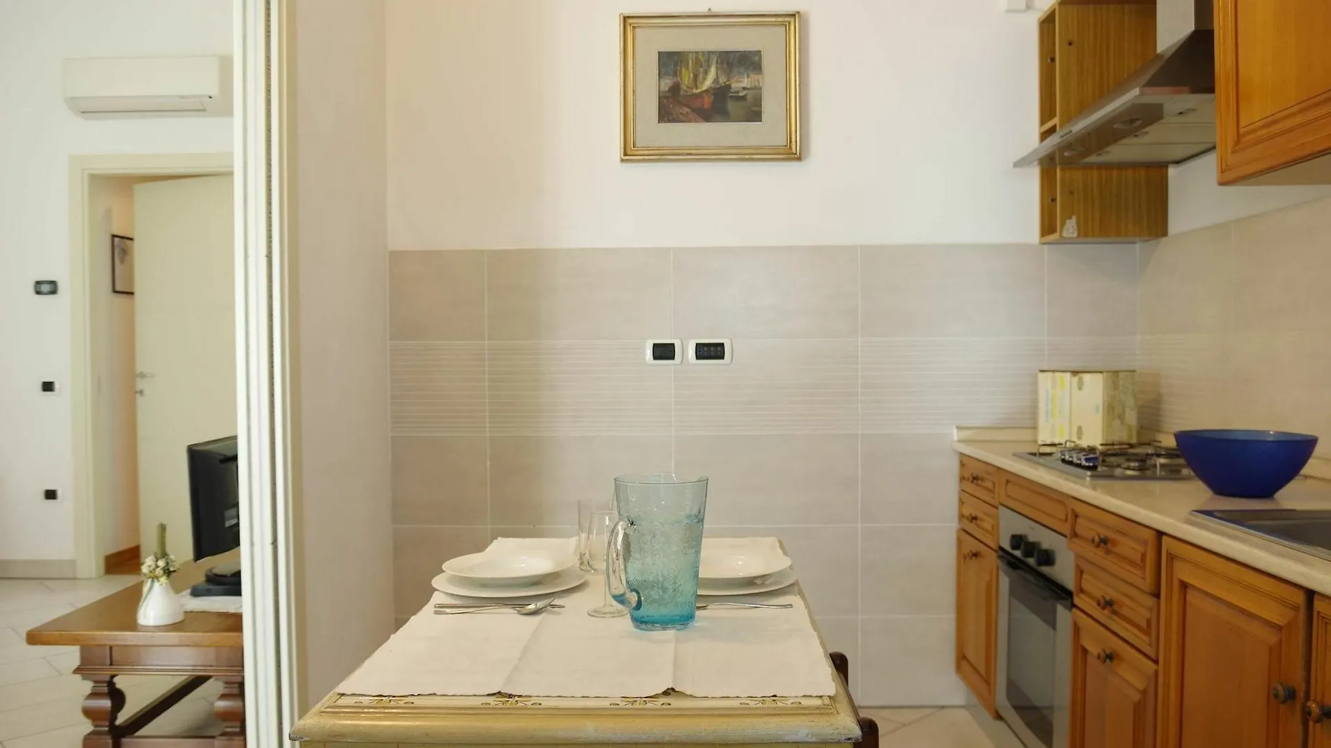 Apartment With 2 Bedrooms In Viareggio, With Balcony And Wifi - 300 M